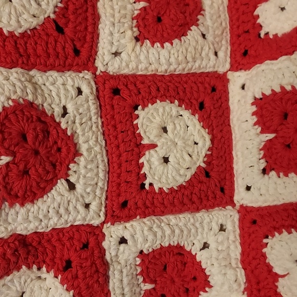 Handmade Crochet Heart Tote - Picture 5 of 7